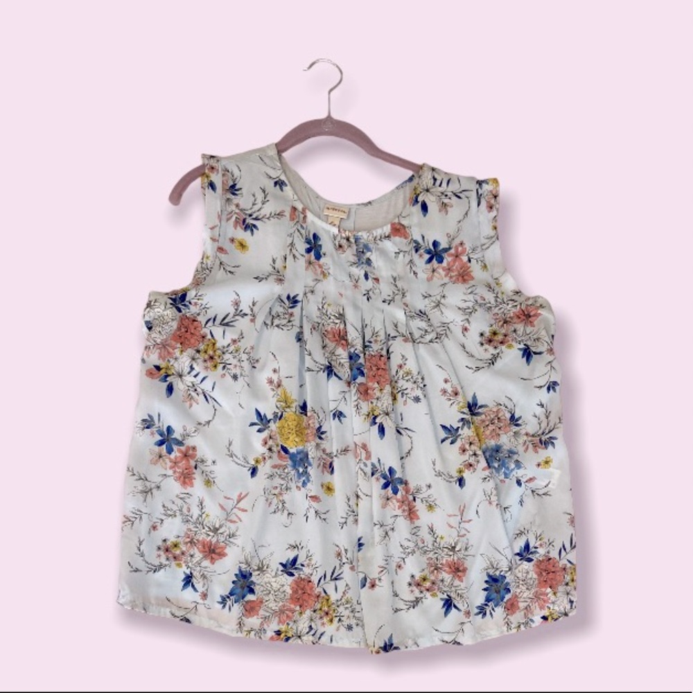 Women’s Sleeveless Floral Blouse